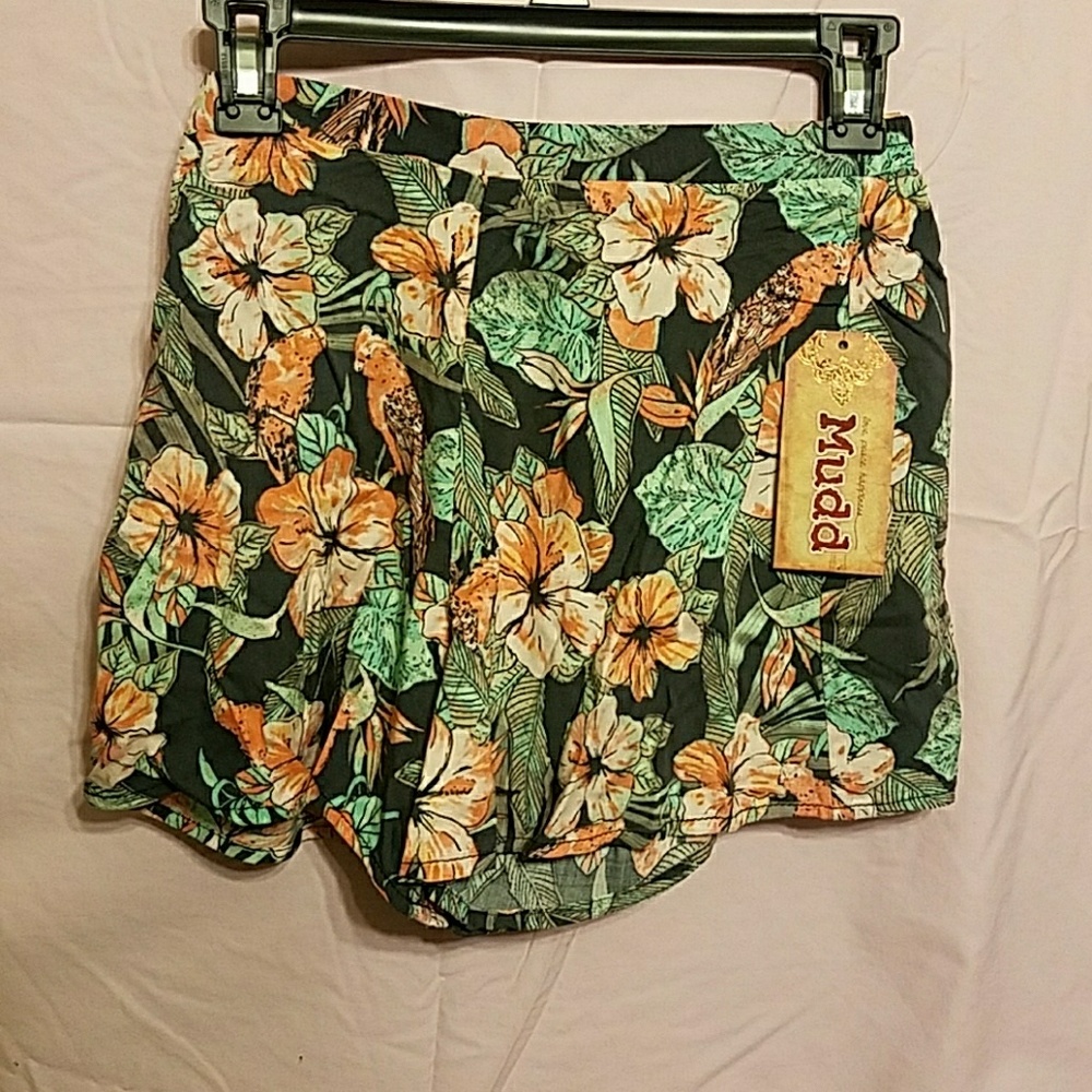 Mudd Floral Women Shorts - Green and Orange